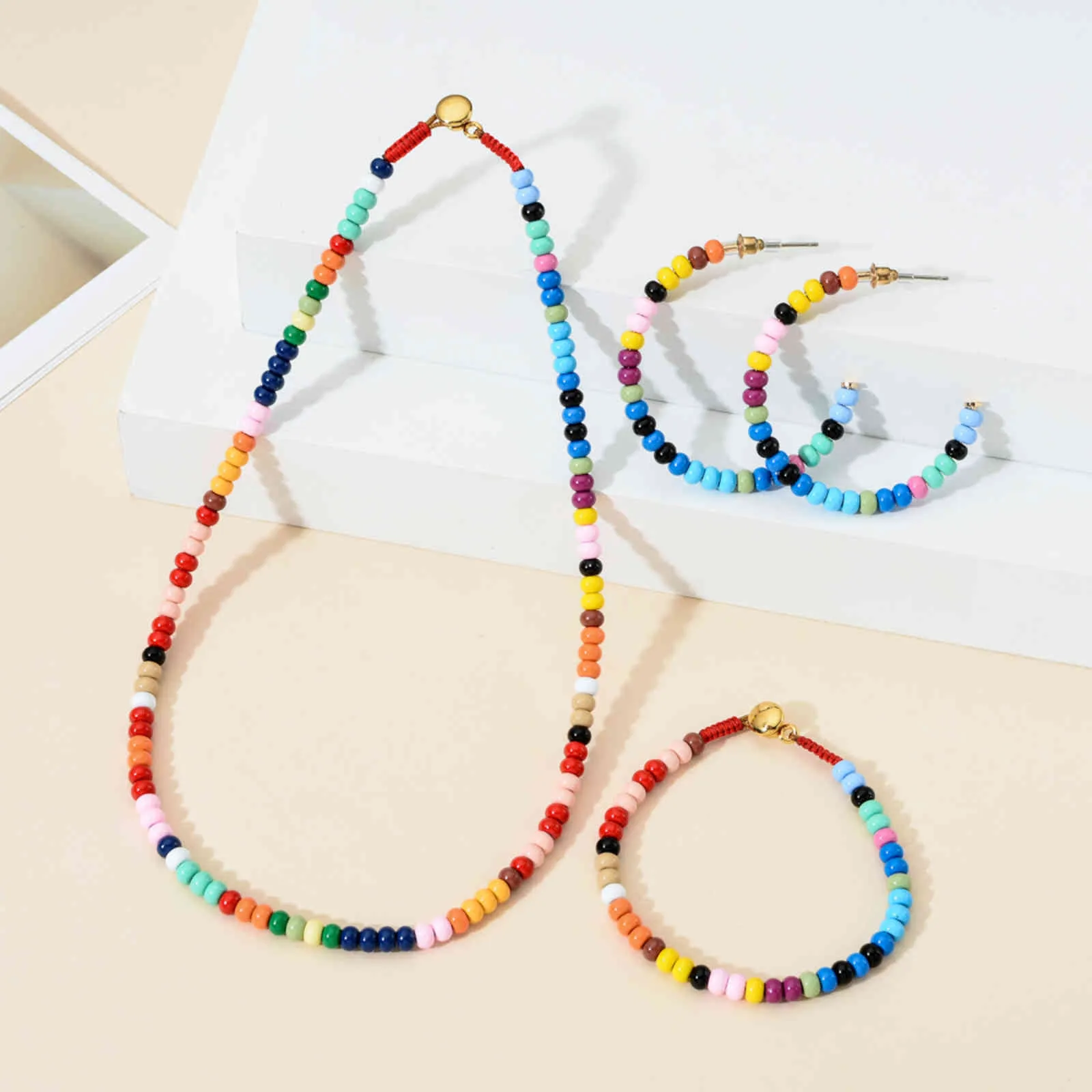 Boho Bohemian-Halsband, handgefertigt, Regenbogen-Perlen, Bonbonfarben, Satellit, Damen-Modeschmuck, Halsketten