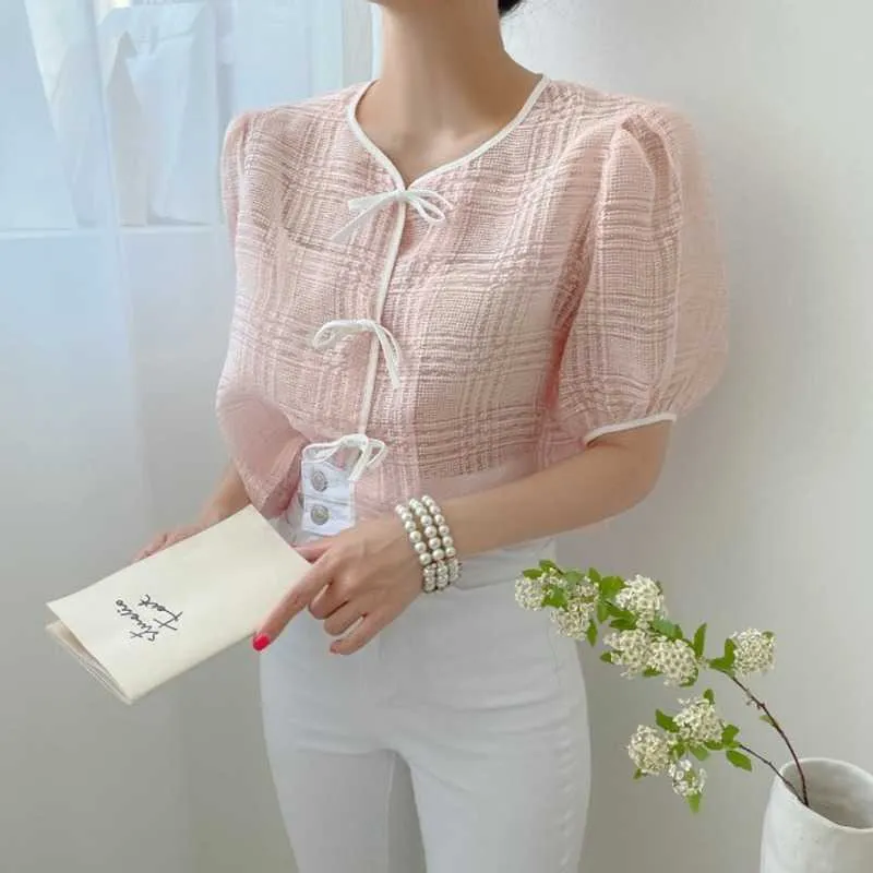 Korjpaa Kvinnorskjorta Sommar Koreanska Mode Chic Gentle Sweet Trim Tie Med Båge Plaid Micro-Bubble Sleeve Blus Top Kvinna 210526