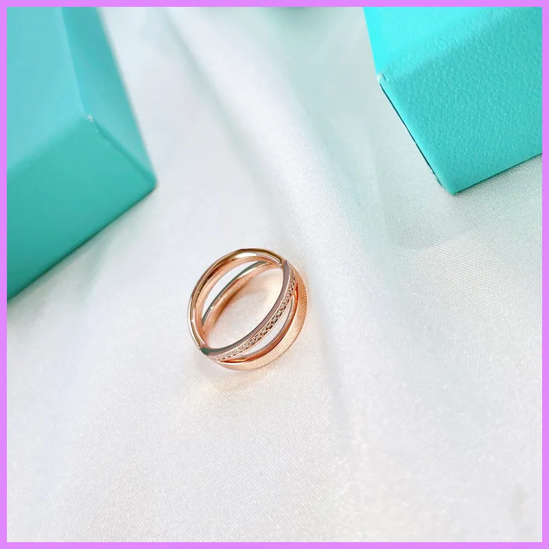 2021 nuove donne di moda anello sovrapposto gioielli di design di lusso con anelli da donna casual Dimond S925 argento sterling oro rosa D212802