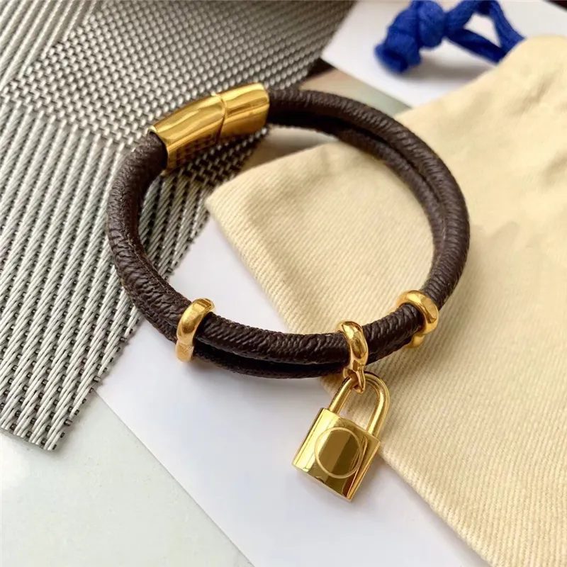 Bracelet en cuir PU marron rond classique, avec tête de verrouillage en métal, dans une boîte cadeau de vente au détail, Stock SL053139