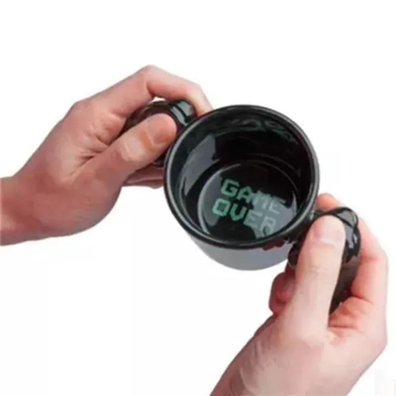 Tasse à café en forme de manette de jeu créative personnalisée 