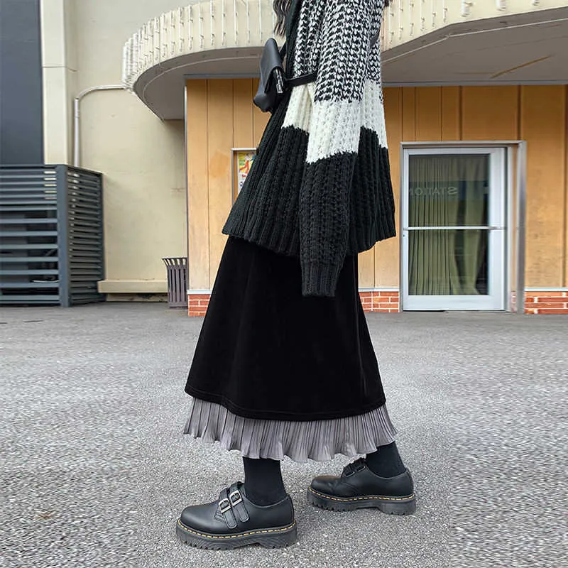 Winter Vintage Velvet Pleated Skirts Women Black Stitching High Waist Long Retro Velour Skirt Korean Style Female Faldas Saias 210619