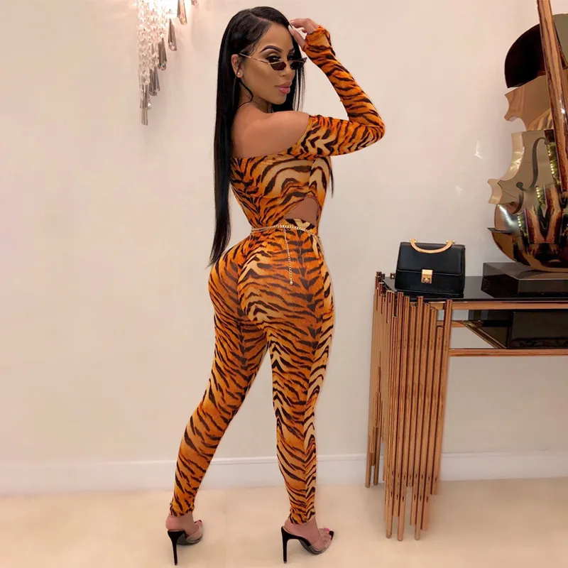 OMSJ Off Shoulder Leopard Print Long Sleeve Sexy Bodysuit+Leggings Set Women's Club Outfits Combinaison Femme Pantalon 210517