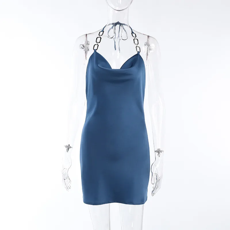 Wiosna i lato seksowna metalowa łańcuch pierścionkowy Satynowa spódnica stała kolorowa sukienka Bankietowa sukienka CX220301