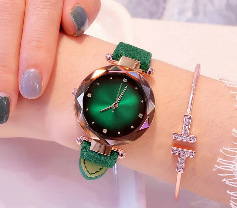 Bracelet en cuir décontracté belle cwp montre-bracelet pour femmes mode récréative écolière Dazzle diamant coloré Dal femme quartz Wa274c