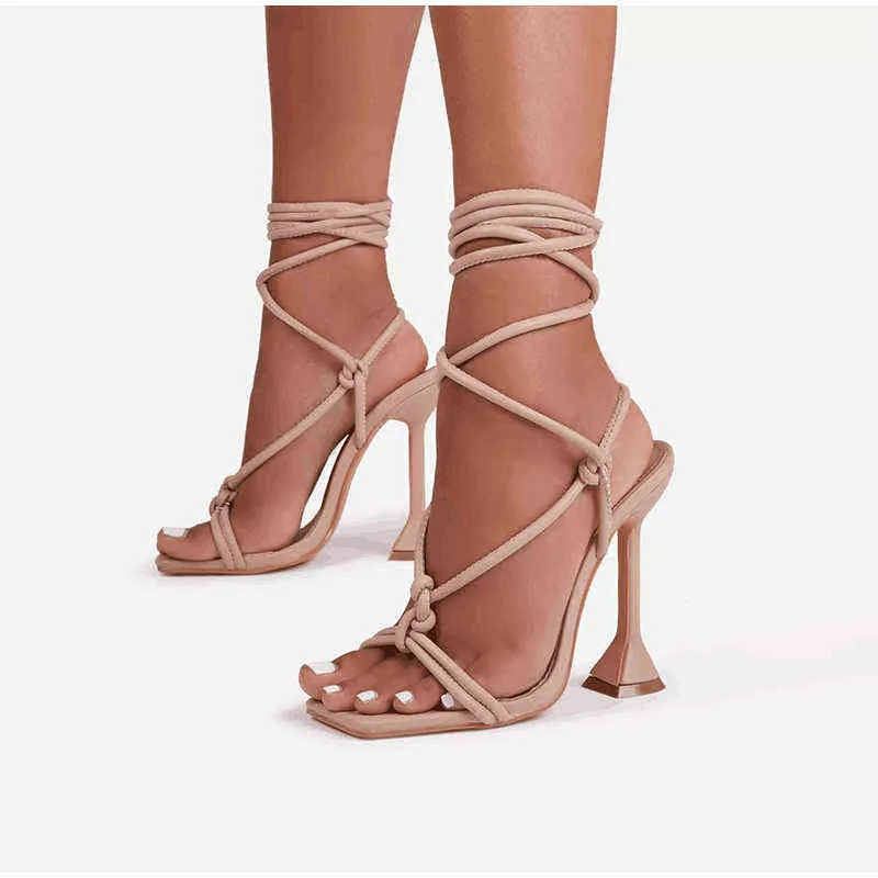 Sandaler Kvinnor Sandaler Sexiga Sommarskor Gladiator Clip Toe High Heels Bandage Buckle Pumps Squre Ladies Party Fashion Stiletto 220121