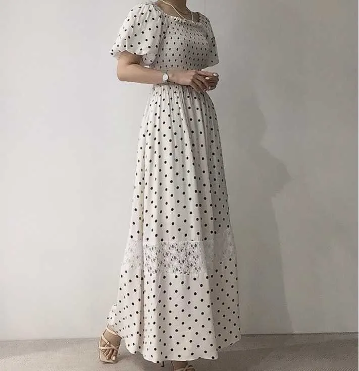 Korejpaa Kvinnor Klänning Sommar Koreansk Chic Girl French Polka-Dot Square Collar Wooden Ears Ruffled Hem Lace Stitching Vestidos 210526