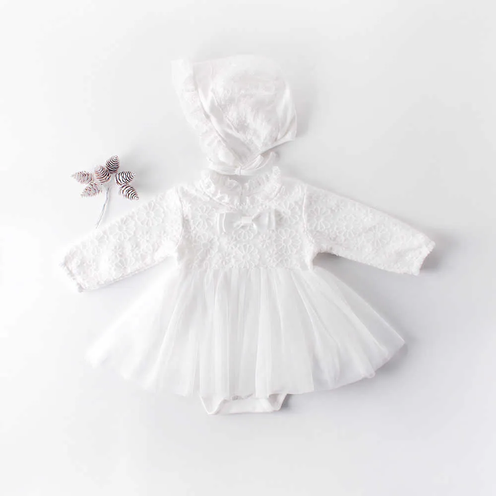 Ins Bébé Filles Baptême Blanc Dentelle Robe avec Cap Infant Toddler Broderie Tutu Vêtements Automne À Manches Longues Outfit Set 210529