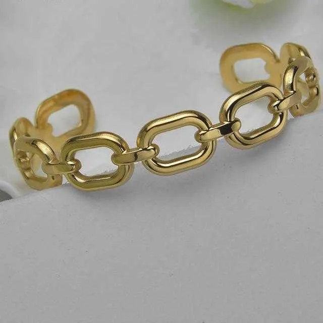 Sommar Hot Selling Gold Vermeil Kvinna Vänskap Bangle C-formad öppning, All-Match Trend Wedding Armband Priser i euro Q0717