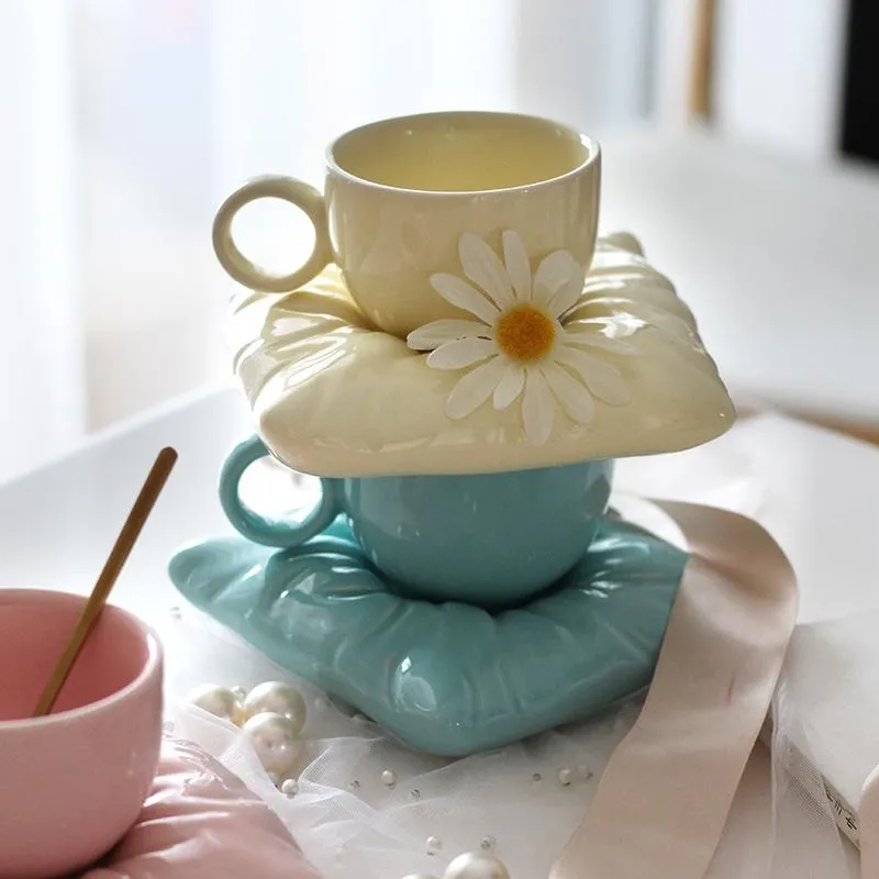 Mugs Nordic Ceramic Mug Creative Afternoon Tea Cup Macaron Pillow Bag Coffee Ice Cream Milk Cups With Handle Desktop Decor294p