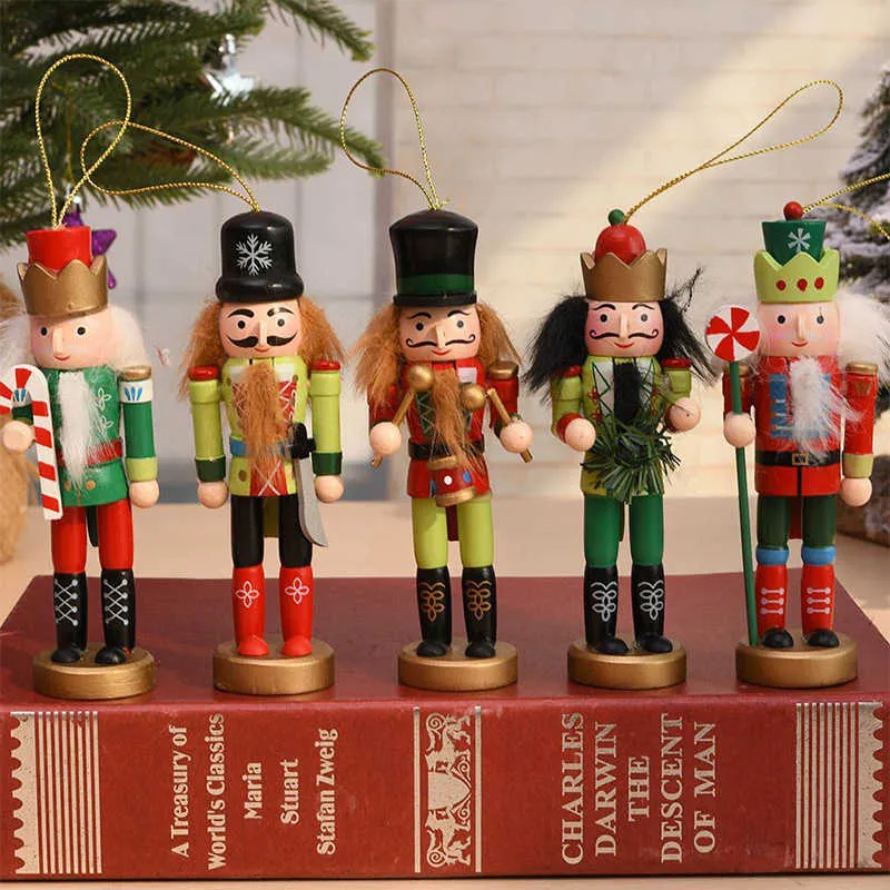 Schiaccianoci Puppet Doll Buon Natale Decor Schiaccianoci in legno Soldato Ornamenti Albero di Natale Piccoli pendenti Regalo squisito 211012