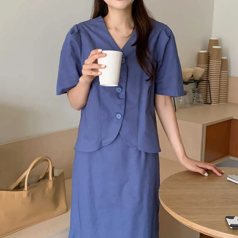 Korejpaa Women Set Summer Korean Chic Ladies Gentle V-neck Three Button Puff Sleeve Suit High Waist Straight Slit Skirt 210526