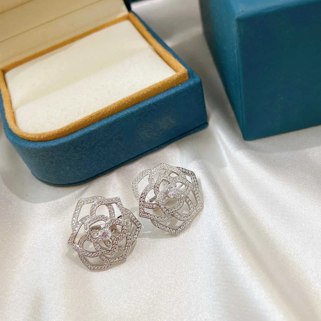 2022 orecchini in argento sterling puro 925 di marca orecchini a forma di fiore di rosa orecchini con diamanti raffinati di marca di lusso di alta qualità Lady4833003
