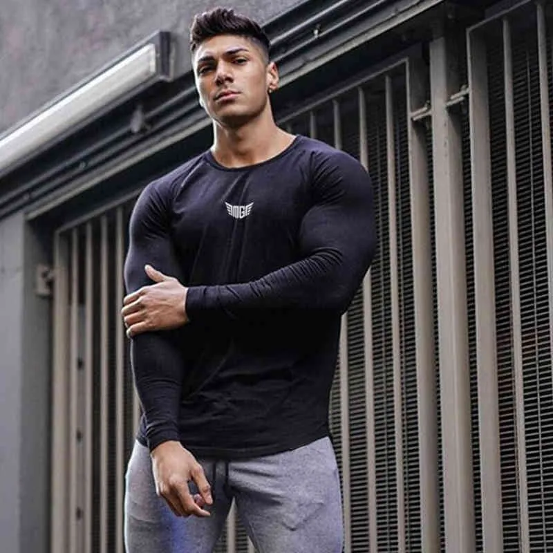 Spring long sleeve t shirt men solid color Fashion cotton o-neck tops plus size high quality gym Bodybuilding Fitness t-shirt 210421
