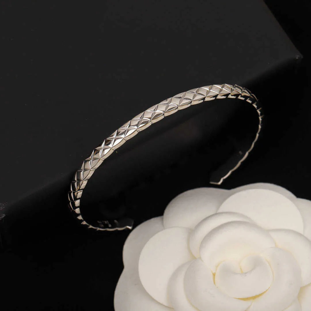 2022 Marque Pure 925 Bijoux en argent sterling Femmes Manchette Bracelet Or Rose Luxe Mince Crush Design Bracelet De Fiançailles De Mariage Bracele5716865