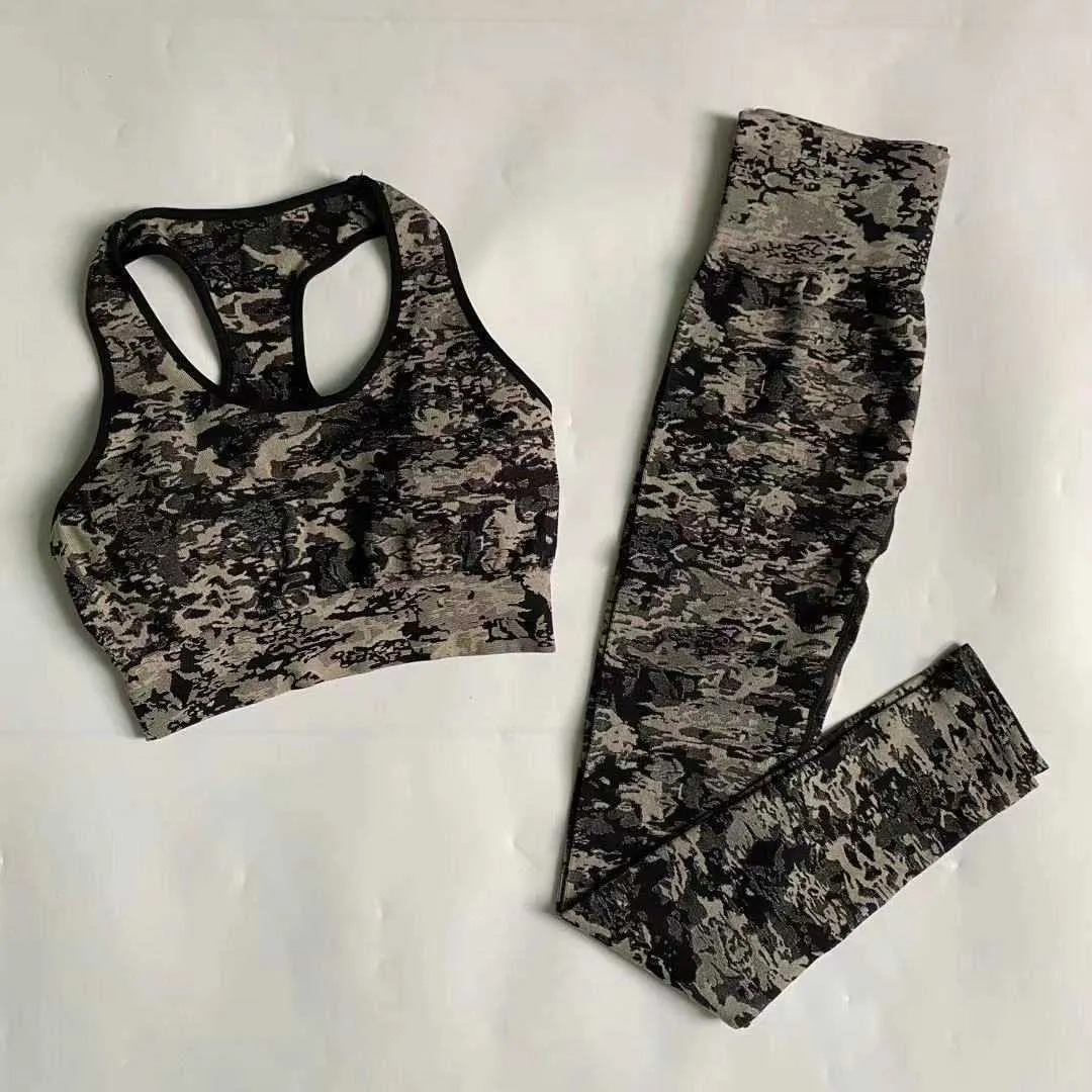 2 Peice Set Dikişsiz Camo Spor Kadın Fitness Atletik Yoga Spor Suits Yüksek Bel Tozlukları + Push Up Sutyen Yastıklı Spor 210802