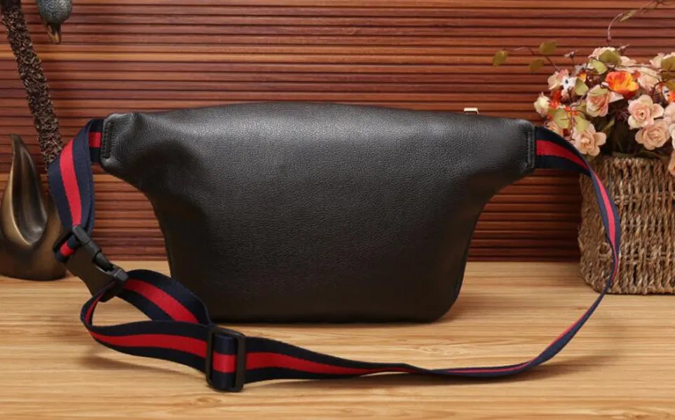 Nouveau designer Sacs de taille pour hommes Mode luxueuse sacs de ceinture Carte Business Casual Business Travels Women Pething Bag3074