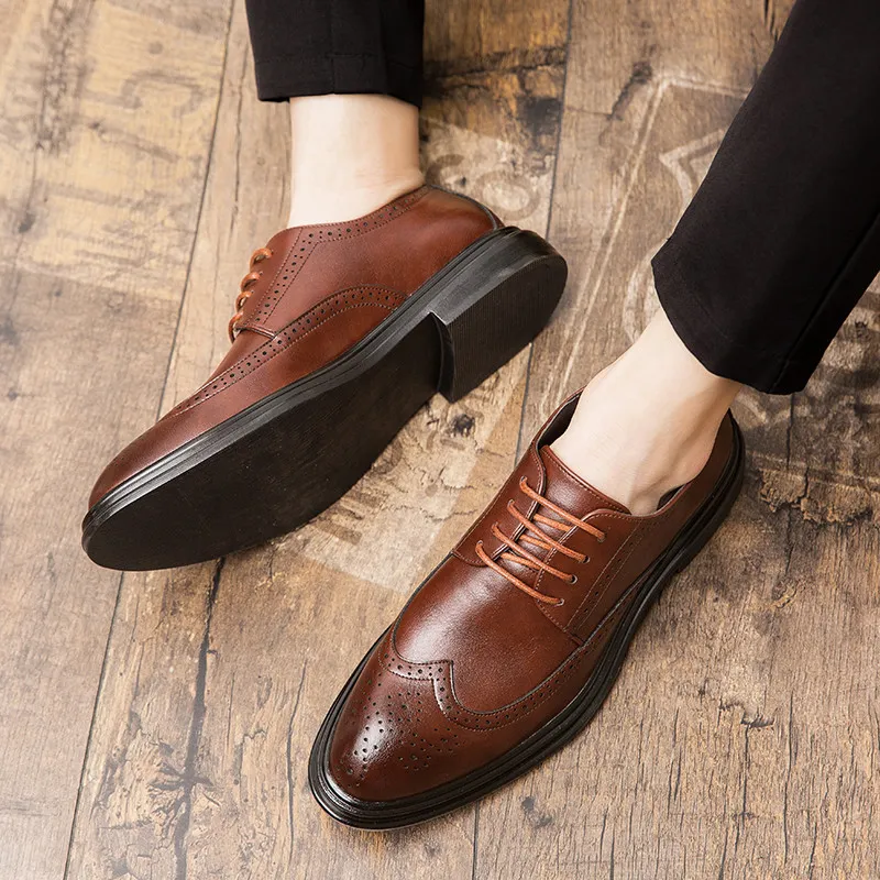 2021 chaussures en cuir hommes fête anti-dérapant Bullock automne hiver hommes en cuir confortable chaussures formelles créateur de mode hommes off