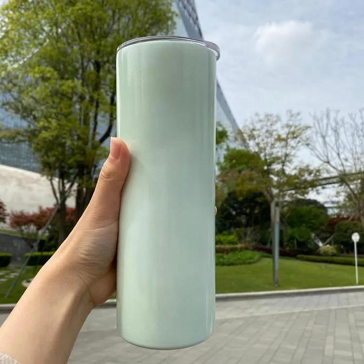 Butelki z wodą podwójne sublimacja ściany Blanki 20 uncji proste UV zmieniające kolor zielony w ciemnych kubkach 235c