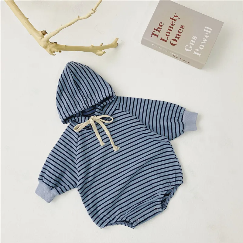 Vårstil Baby Stripe Jumpsuits Boys Girls Hooded One-Pieces Kids Hoodies 210508