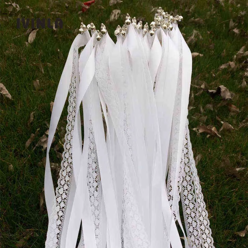lotstyle En vit bandbröllop trollstavar med Silver Bell Wedding Ribbon Stickribbon Twirling Streamers 2111052718989