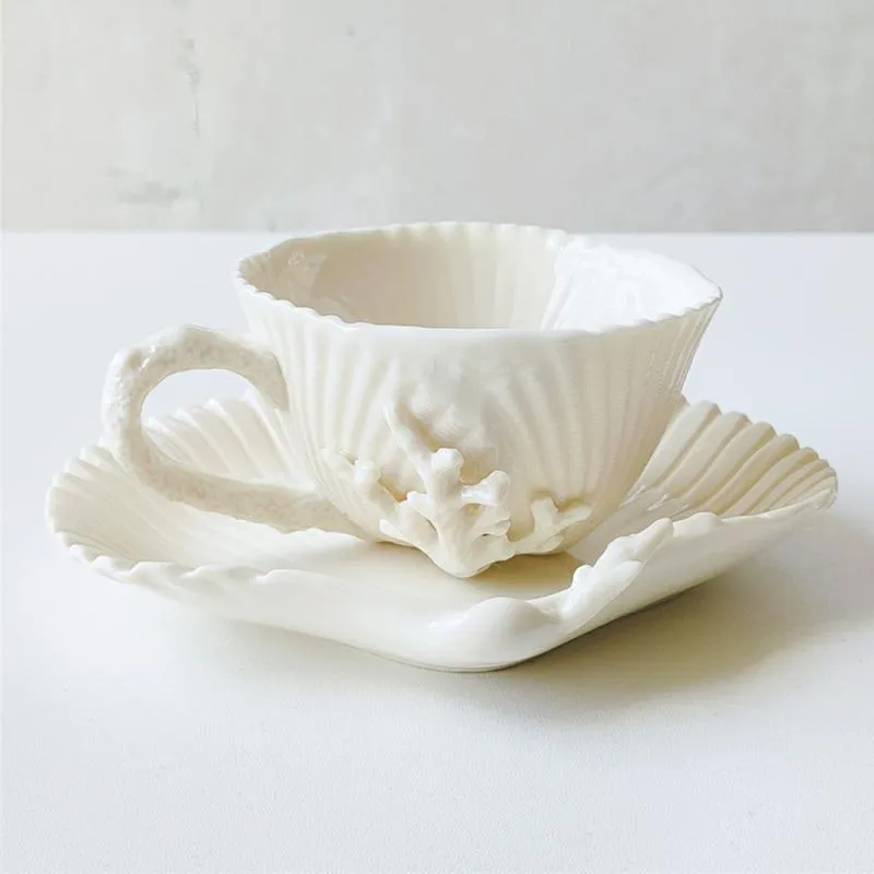 Filiżanki spodki High-end Coral Shell Relief Coffee Cup i spodek Ceramiczny popołudnie Teacup Creative Porcelain Tazas de Cafe292v