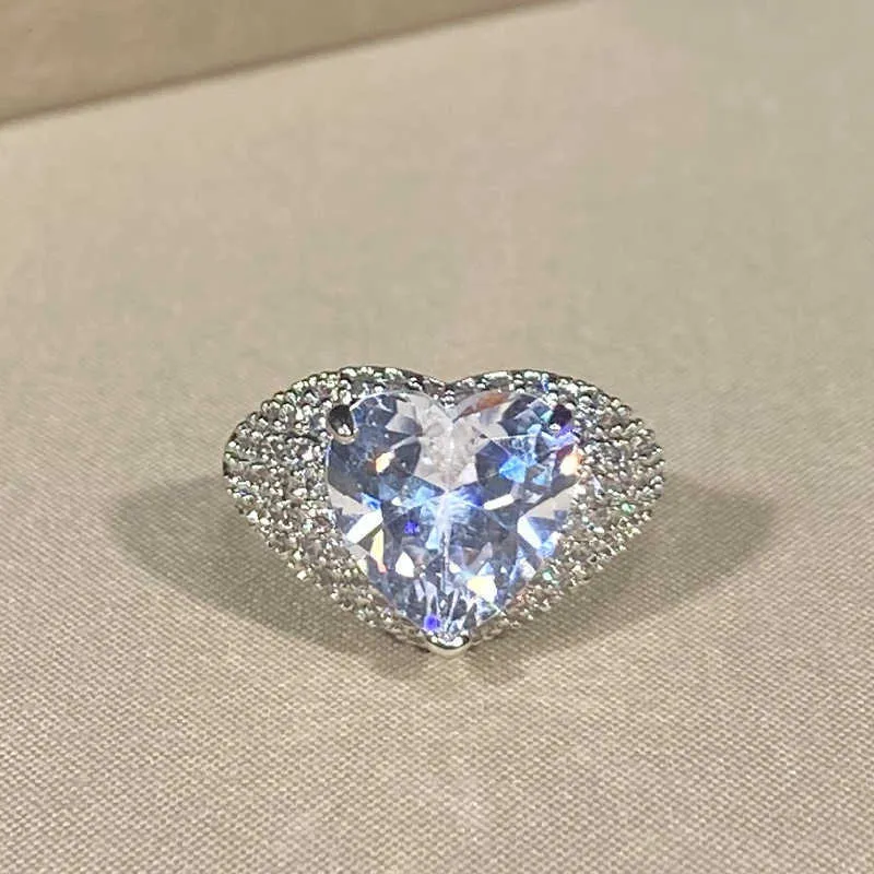Kvinnors Ringar Crystal Full Diamond Group Hjärtformad Ring Avser Silver Smycken. Kärlek inlagd med Lady Cluster Styles Band