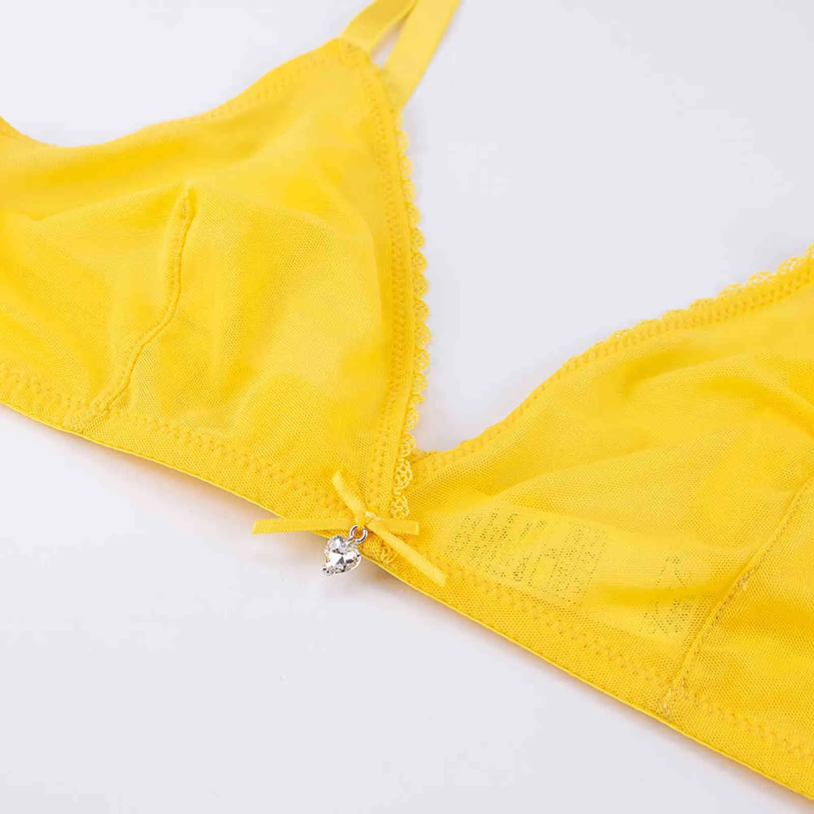 NXY set sexy Varsbaby Giallo chiaro Soft Mesh Lingerie sexy 3 pezzi Reggiseno a V profondo + Mutandine + Perizoma Pizzo Wire Free Biancheria intima trasparente 1127