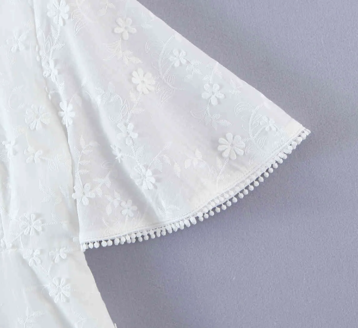 Verano 3D Flor Blanco Vestido de manga corta Retro Cintura delgada Dobladillo Orejas de madera Volantes Mujeres Mini vestidos Vacaciones 210429