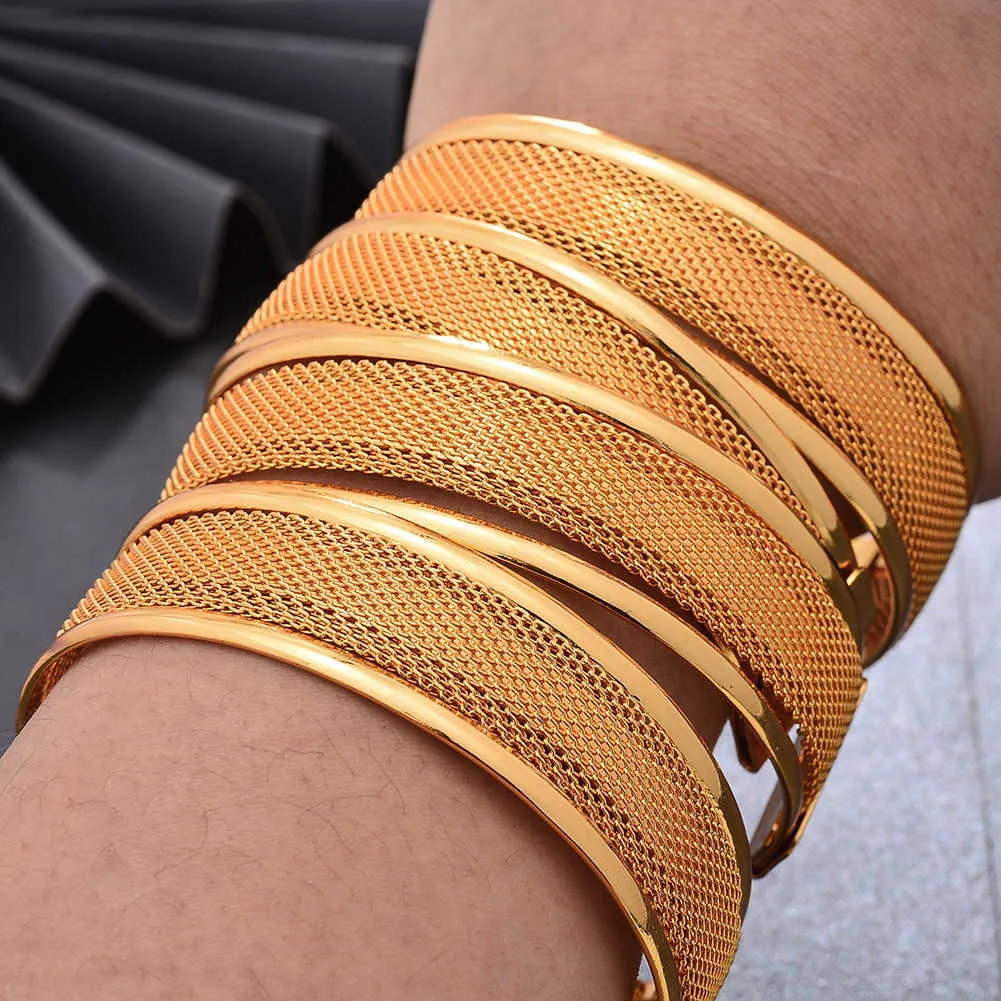 Top Quality Dubai Gold Color Bangles for Women Vintage Bride Wedding Bracelet Bangles Africa Arab Jewelry Q0720
