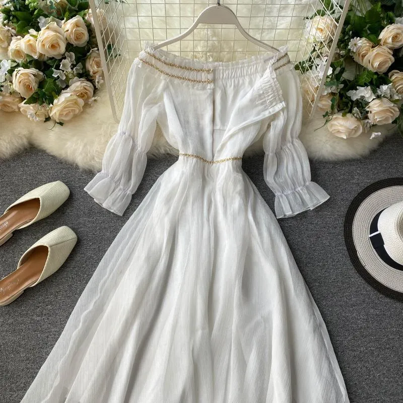 Korobov doux Chic blanc femmes robe nouveauté Slash cou taille haute robes bohème plage Style a-ligne Vestidos 210430
