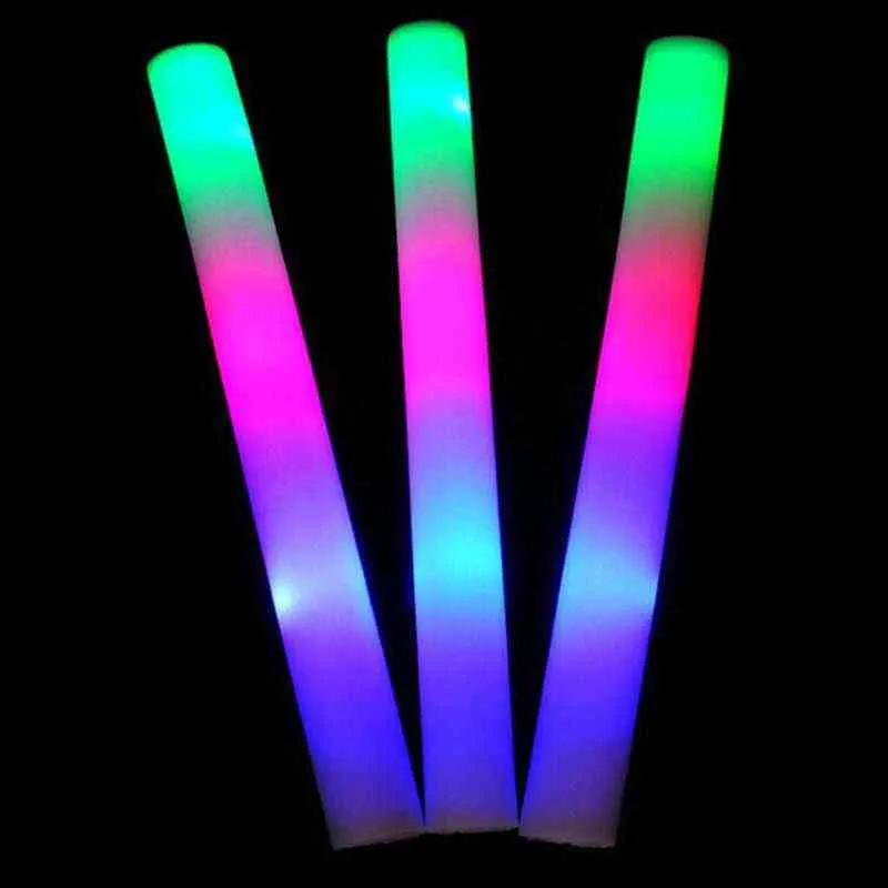 Light-Up Foam Sticks LED 소프트 배턴 랠리 레이브 글로우 완드 축제를위한 멀티 컬러 치어 플래싱 튜브 콘서트 Y220105277H
