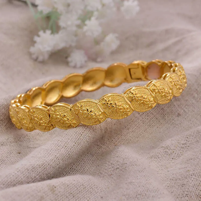 4 Pz / lotto 24K Dubai Braccialetti Colore Oro Africano Le Donne Ragazze Bracciali Gioielli Etiope Sposa Matrimonio Regalo Jewerly 2109182182