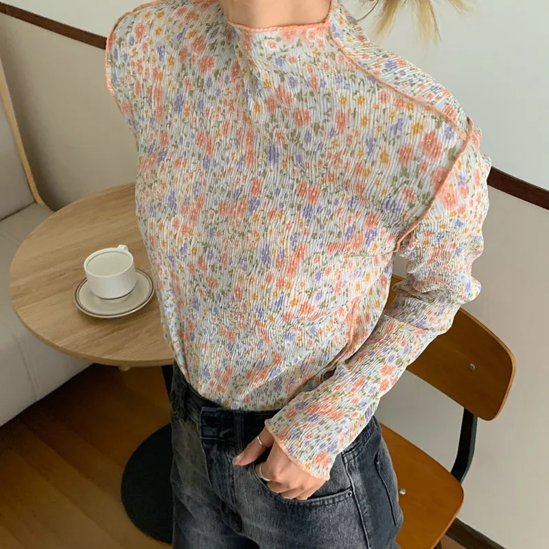 Ezgaga blommig tryckt bas T-shirt Kvinnor Mode Inlägg Turtleneck Vintage Långärmad All-Match Basic Laides Y2K Tops Slim Elegant 210430