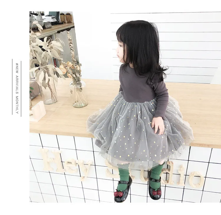Frühling Herbst Baby Mädchen Stern Mesh Patchwork Langarm Prinzessin Kleider Koreanischen Stil Säugling Kinder Baumwolle Nettes Kleid Tops 210508