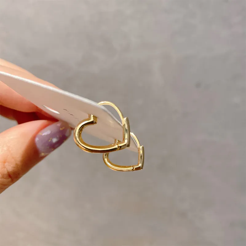 Simple mignon doux coeur boucle boucles d'oreilles mode pour les femmes en forme de coeur cercle Piercing boucle d'oreille bijoux S-E1312