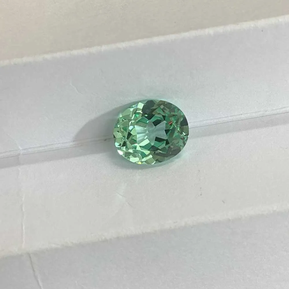 Meisidian 10x12mm 5A Qualität 6 Karat Laborkorund Vivid Green Sapphire Lose Edelstein H1015