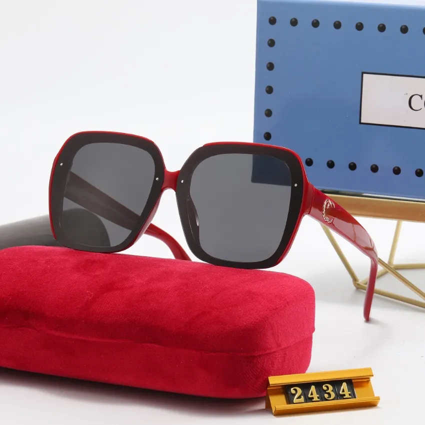 Mode solglasögon designer dekorativa glasögon för män och kvinnor lyx körglasögon glasögon presenterar gåvor