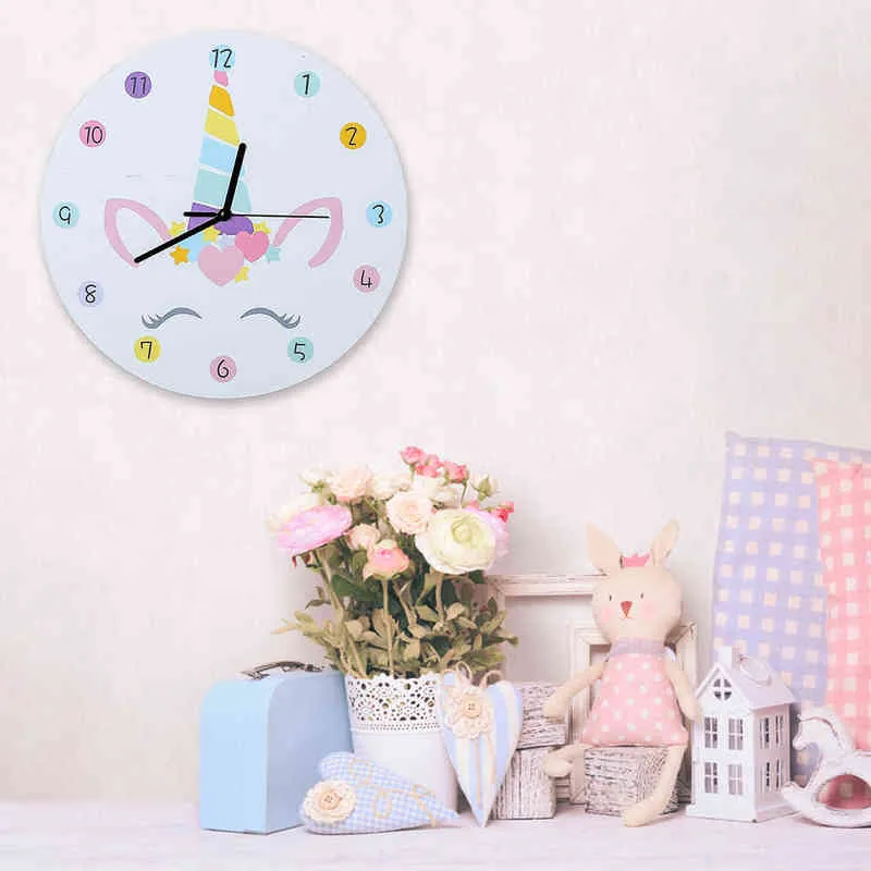 Cartoon Circular Unicorn Clock Clock Kids Drewniane Silent Reloj de Partion Dla Dziecka Pokoje Horloge Home Decor Dekoracji Salon H1230