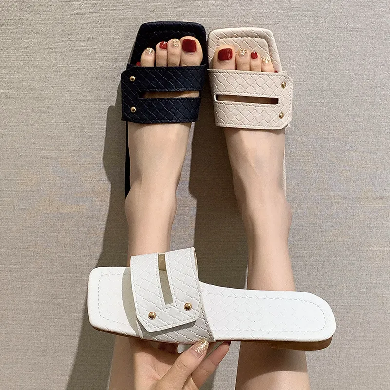 Ayakkabı Bayan Terlik Açık Slaytlar Moda Pantofle Düşük Lady Lüks 2021 Düz Kız Yaz Temel Fretwork Roma PU Kauçuk Y0406