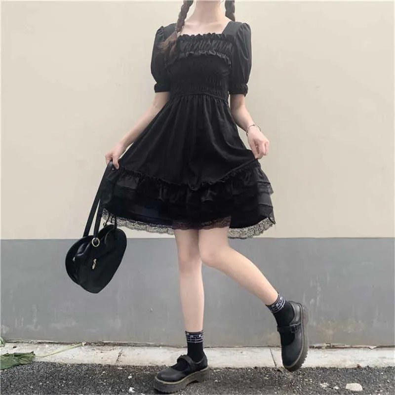 Style Lolita japonais femmes princesse noir Mini robe Slash cou taille haute gothique manches bouffantes dentelle volants fête es 210623