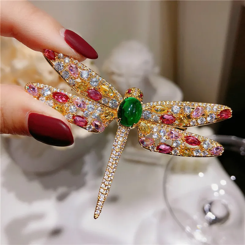 Dla kobiet Luksusowe Kolorowe Dragonfly Styl Styl Sweter Cardigan Clip Chain Brooches Fine Jewelry Drop