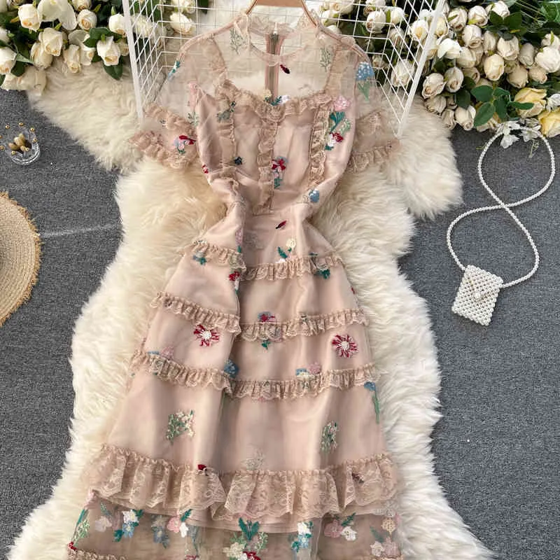 Primavera lace madeira orelha vestidos feminino colarinho de manga curta de mangas pesadas flor de bordado francês MIDI vestido c776 210506