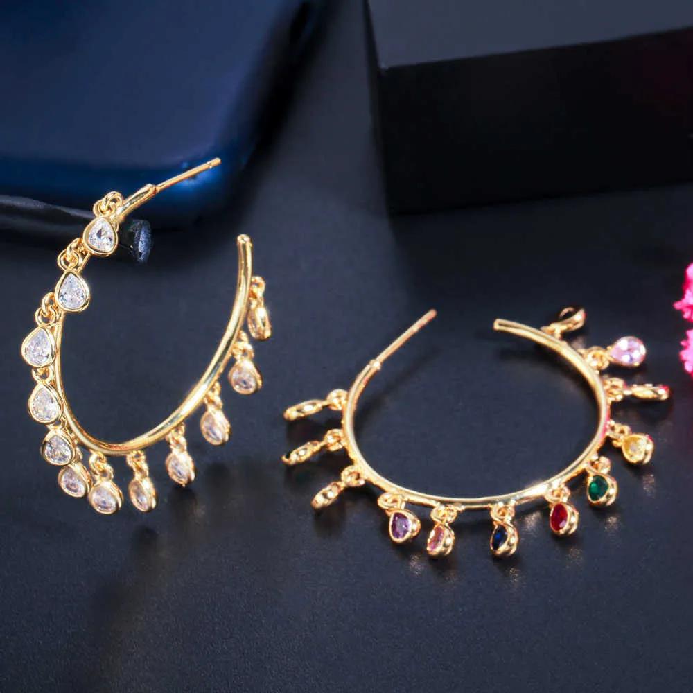 Fransade kubiska zirkonium charms cirkel runt dingle vatten droppe örhänge för kvinnor designer 585 guld tofs smycken cz828 210714260x