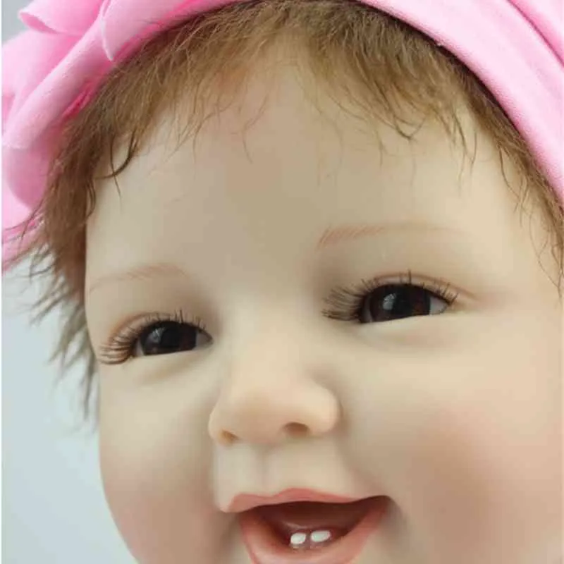 Lindas brinquedos para bonecas de bebê boneca realista de menina recém -nascida Bebe Reborn 22 polegadas Sile Sile Reborn Dolls 55cm4771476