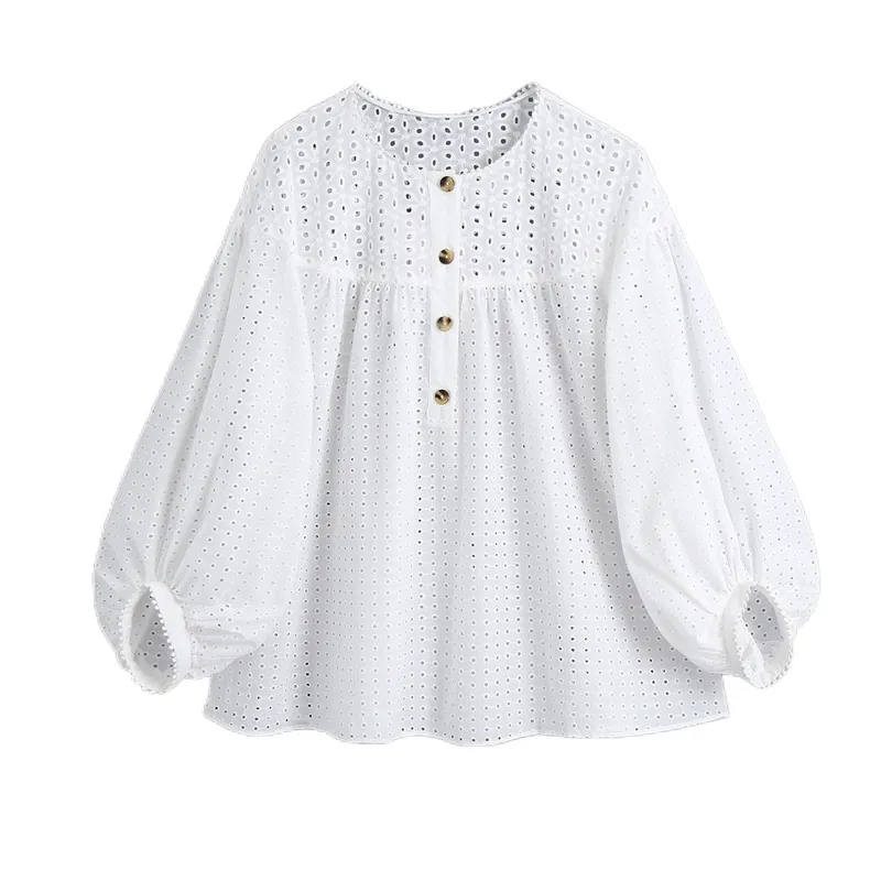Hollow Out Embroidery Blouses Women Vintage O Neck Lantern Sleeve Female Shirts Blusas Chic Tops Casual Clothing 210430