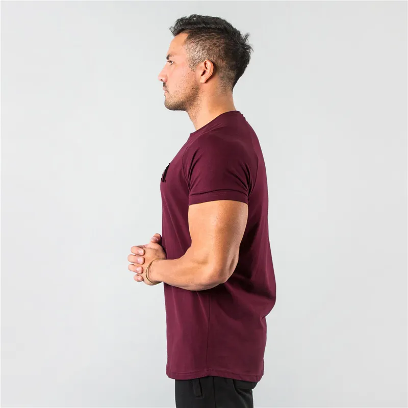 Marke Männer T-Shirt Fitness Slim Fit Shirts Kurzarm Baumwolle Gym Workout Kleidung Mode Oansatz Buchstaben Gedruckt Sommer Teeshirt 210421