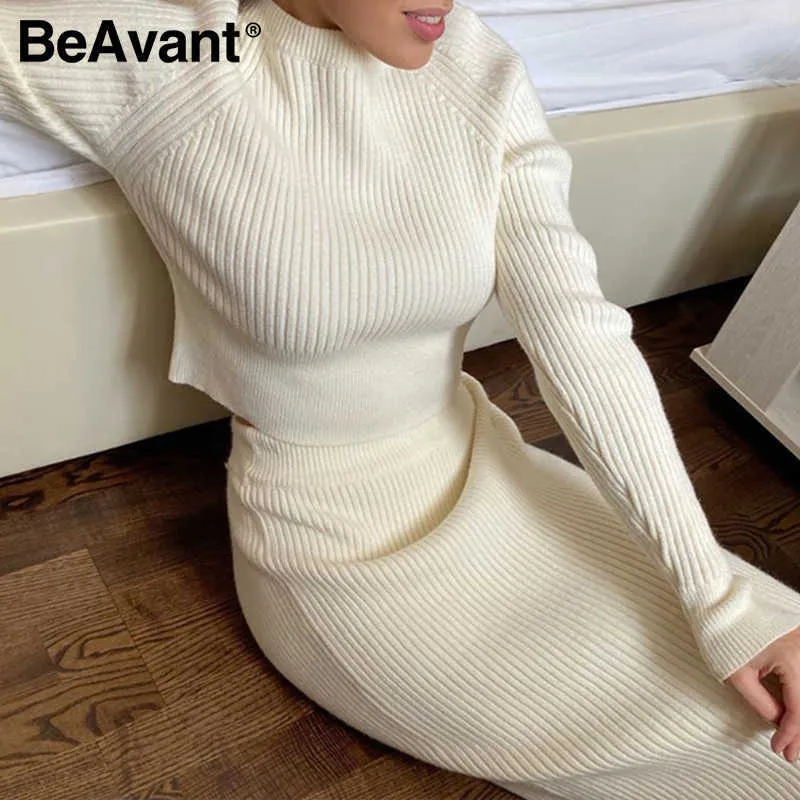BeAvant Robe deux pièces à rayures élégantes Robe en tricot à col rond blanc Taille haute style de rue Automne hiver robe deux pièces ensemble 210709