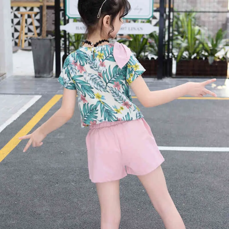 Meisjeskledingset Strapless top met bladprint + effen kleur shorts Zomer Casual kinderen 2-delig 210515