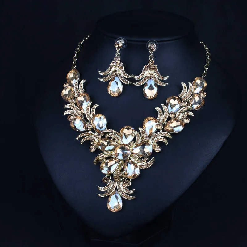 Unique Women Crystal Higanbana Flower Choker Necklace Earrings Set Luxury Rhinestone Jewelry Set Women Charm Party Accessories H1022